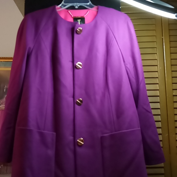 Ladies coat - Picture 4 of 5